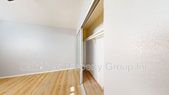 Building Photo - 2858–2860 Brookdale Ave