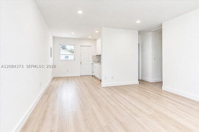Building Photo - 355 NE 55th St