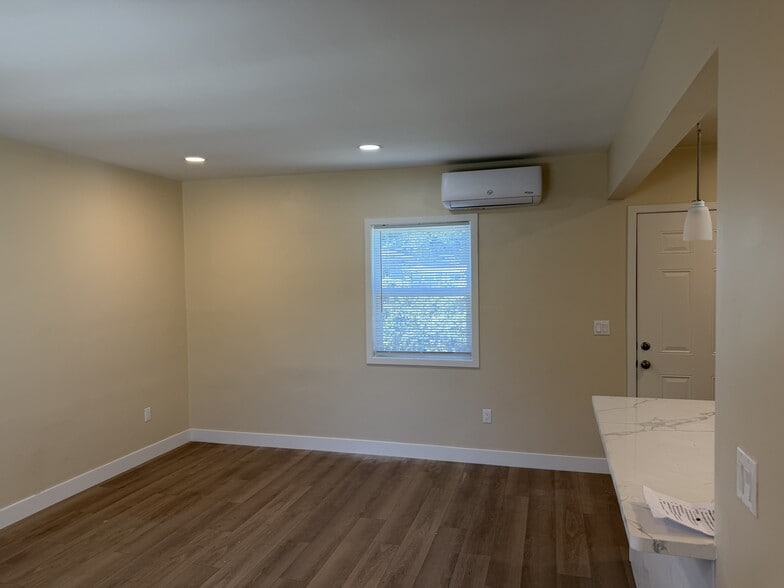 living room with A/C and heater - 619 Linwood Ave