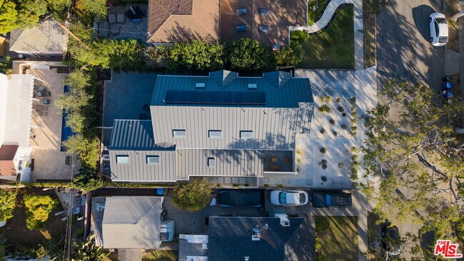 Building Photo - 4034 Coolidge Ave