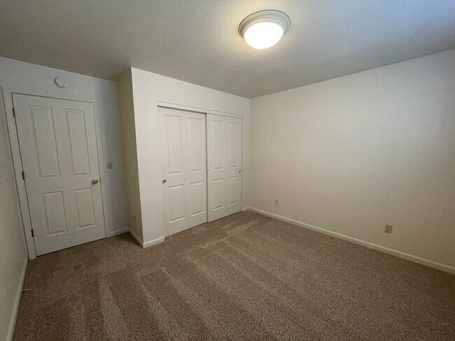 Building Photo - 1343 Wilson Cir