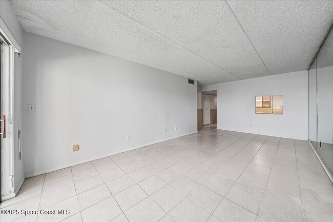 Building Photo - 3150 N Harbor City Blvd