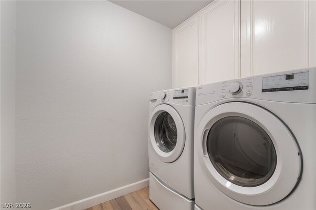 Building Photo - 186 Regal Sunset Ave