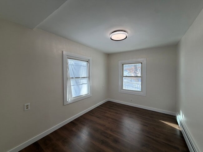 Building Photo - Charming 3-Bedroom Home Near Pontoosuc Lake