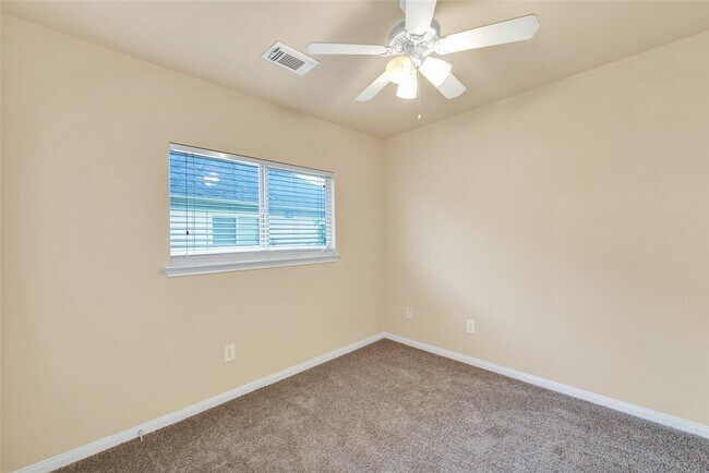Building Photo - 2830 Sage Bluff Ave