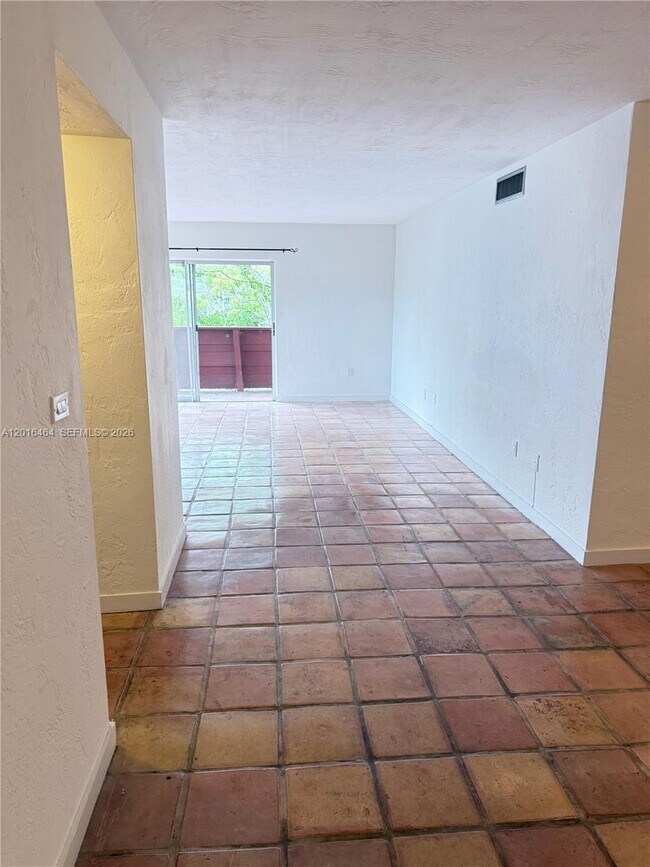 Building Photo - 1205 Mariposa Ave