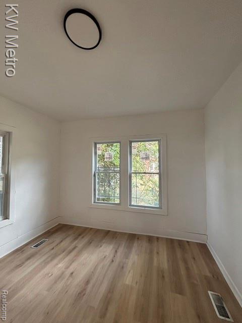 Building Photo - 2952 Elmhurst St