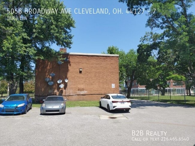 Building Photo - 5058 Broadway Ave