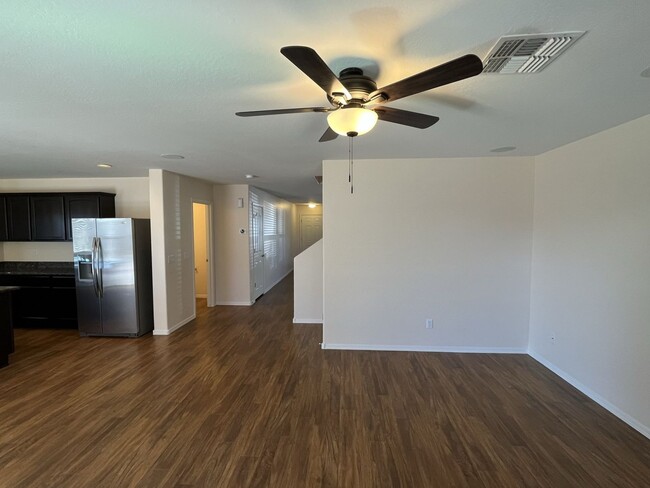 Building Photo - 4 Bedroom + Den Home in the Cameron Ranch ...