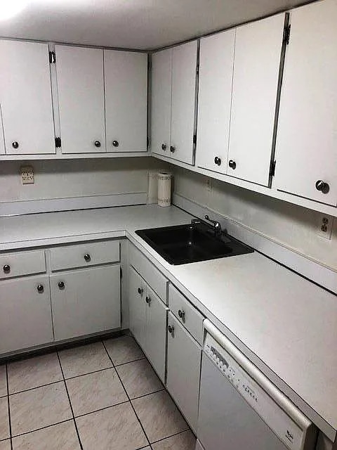 Building Photo - 7725 SW 86th St