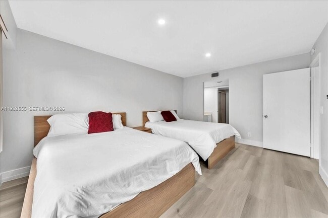 Building Photo - 13001 SW 11th Ct