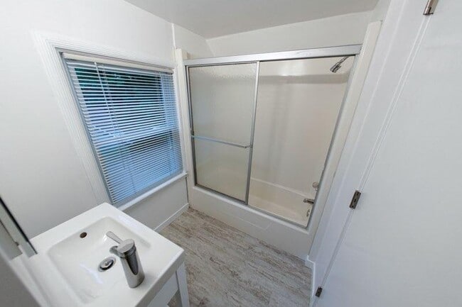 Building Photo - 59 Olive Ct