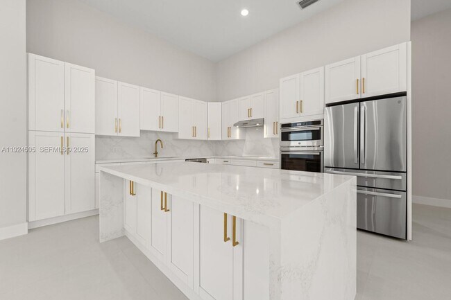 Building Photo - 16160 SW 89th Pl