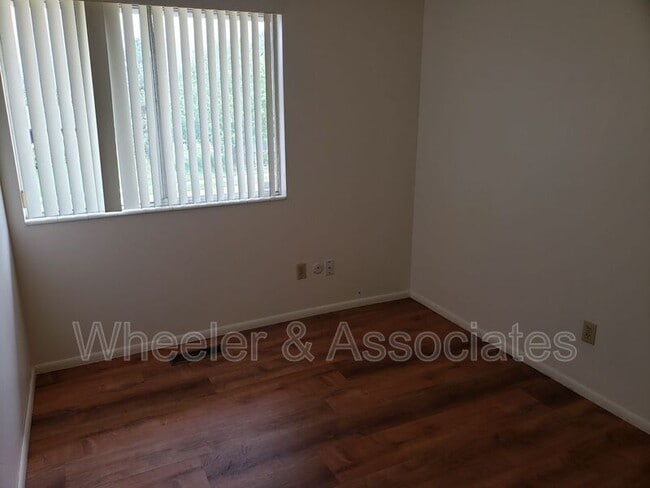 Building Photo - 137 E 5250 S