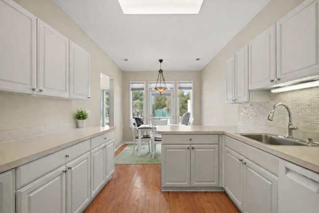 Building Photo - 601 Timberbrooke Dr