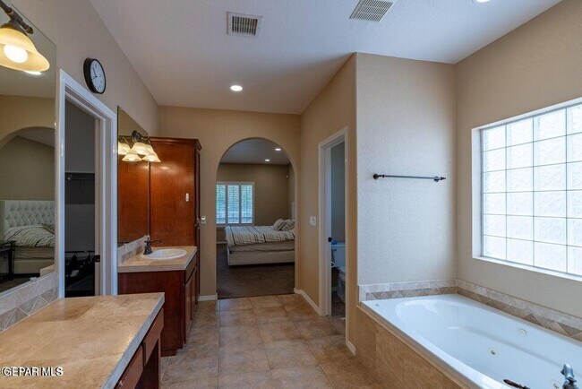Building Photo - 1272 Franklin Quail Pl