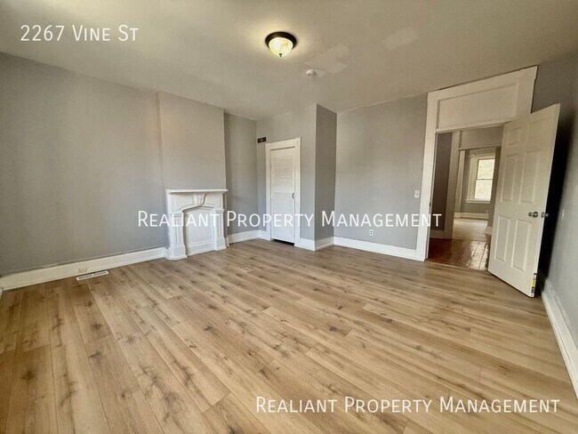 Building Photo - 2267 Vine St