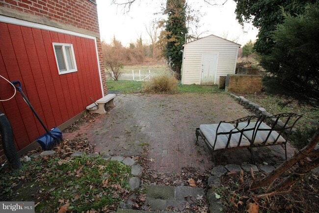 Building Photo - 1818 Longford Dr