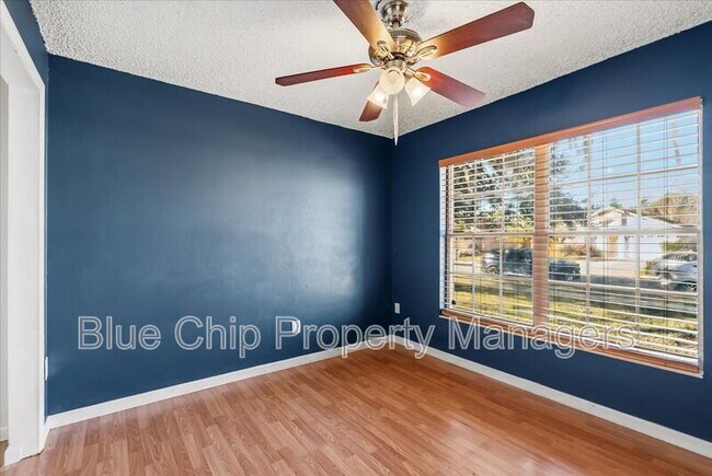 Building Photo - 2229 Hannah Ln