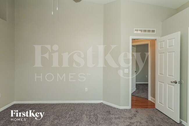 Building Photo - 2079 Hayfield Way