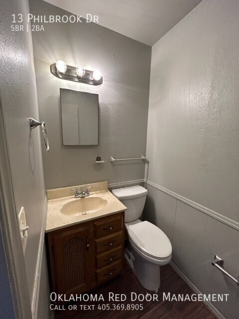 Building Photo - 13 Philbrook Dr