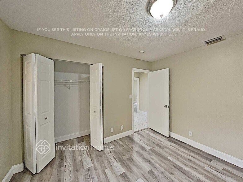 Building Photo - 12162 NW 23rd Manor