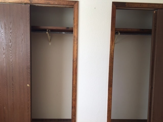 Building Photo - Spacious 2 Bedroom 1 bath with washer & dryer.