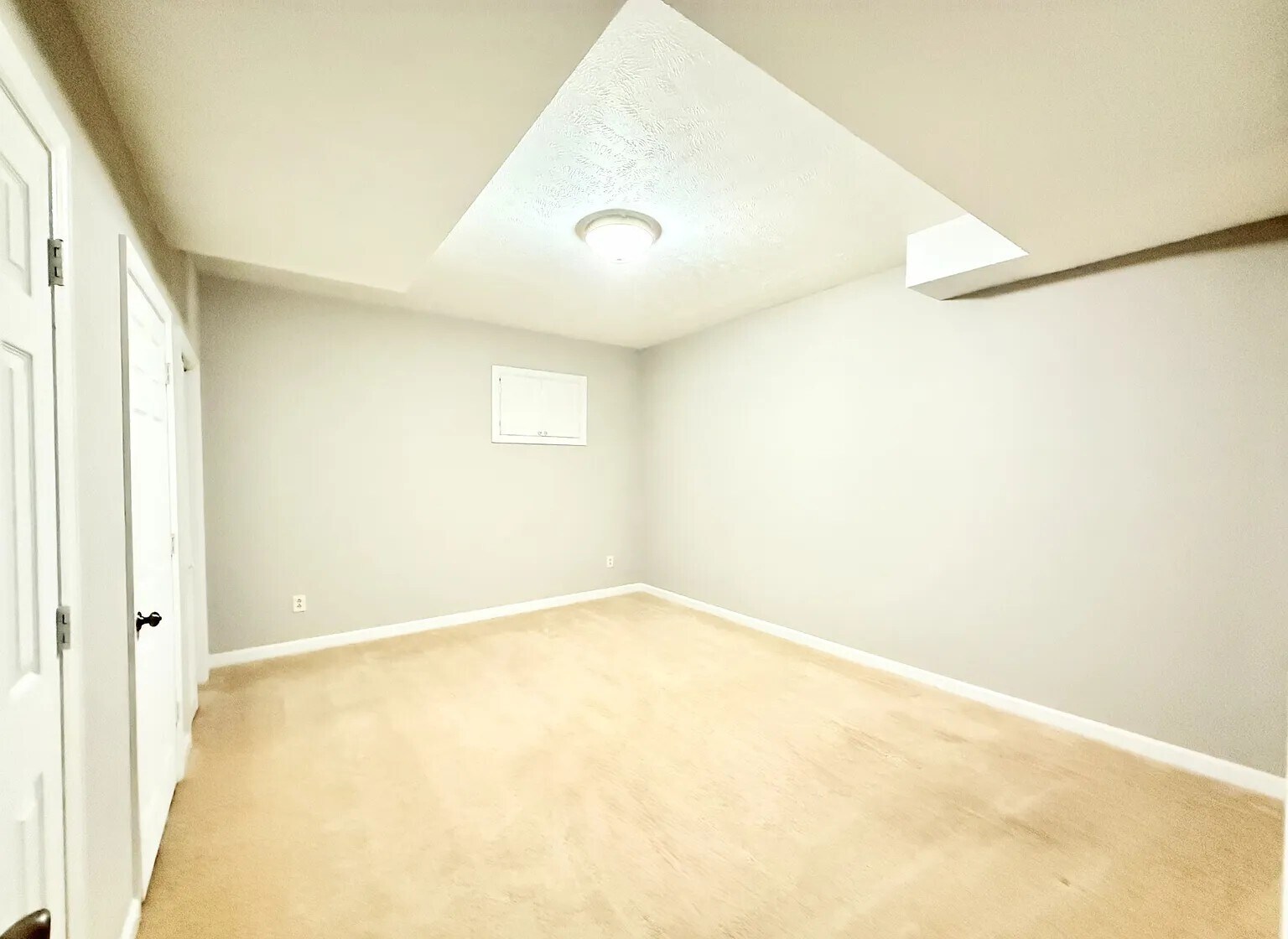 Building Photo - 4013 Heather Ct