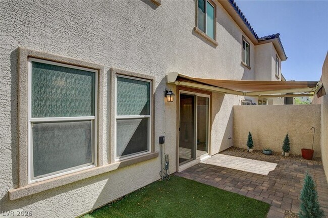 Building Photo - 305 Quail Dove Ave