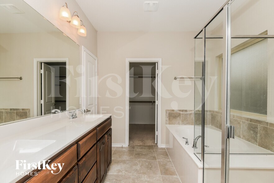 Building Photo - 1205 Jake Ct