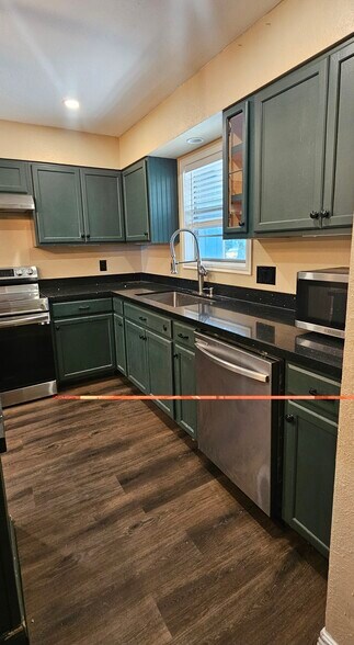 Building Photo - 1519 Indian Trl