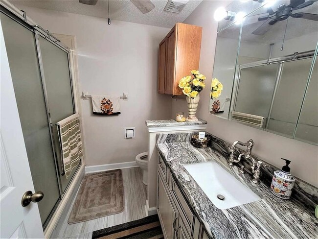 Building Photo - 481 Autumn Trail Cove