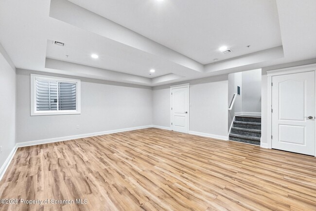 Building Photo - 9 Maple Leaf Dr
