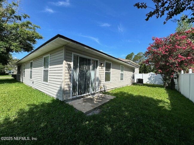 Building Photo - 338 Van Gogh Cir