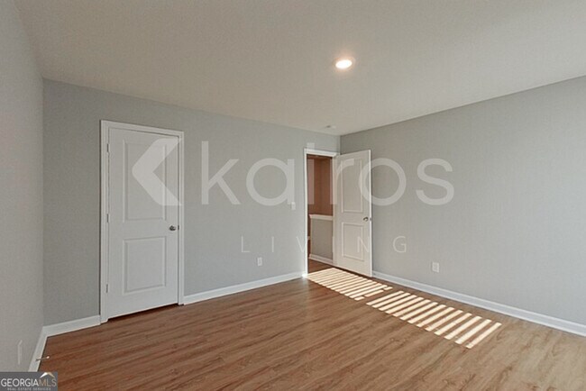 Building Photo - 3470 Bridgewood Dr