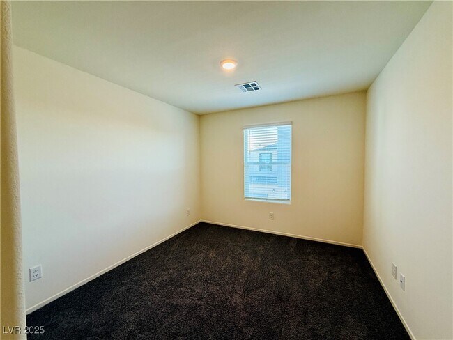 Building Photo - 2562 Blue Passion Ave