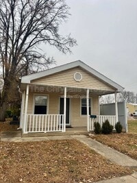 Building Photo - 704 W Superior St