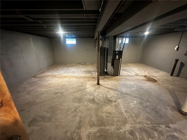 Building Photo - 6705 Lightwood Dr