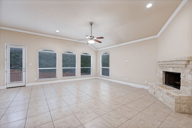 Building Photo - 23214 Crest View Way