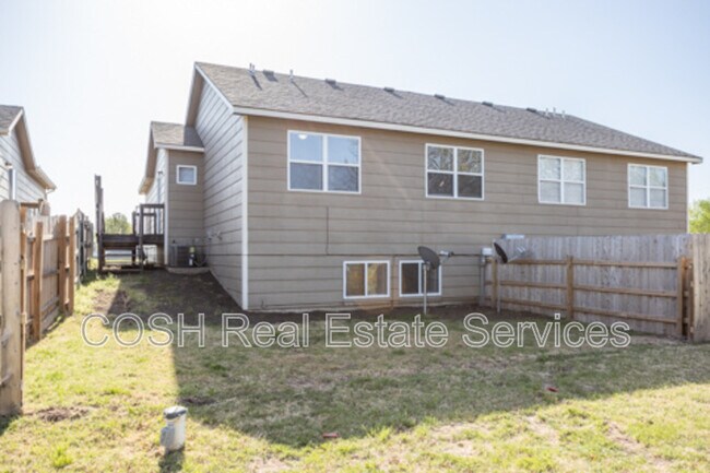 Building Photo - 1008 E Karla Ct