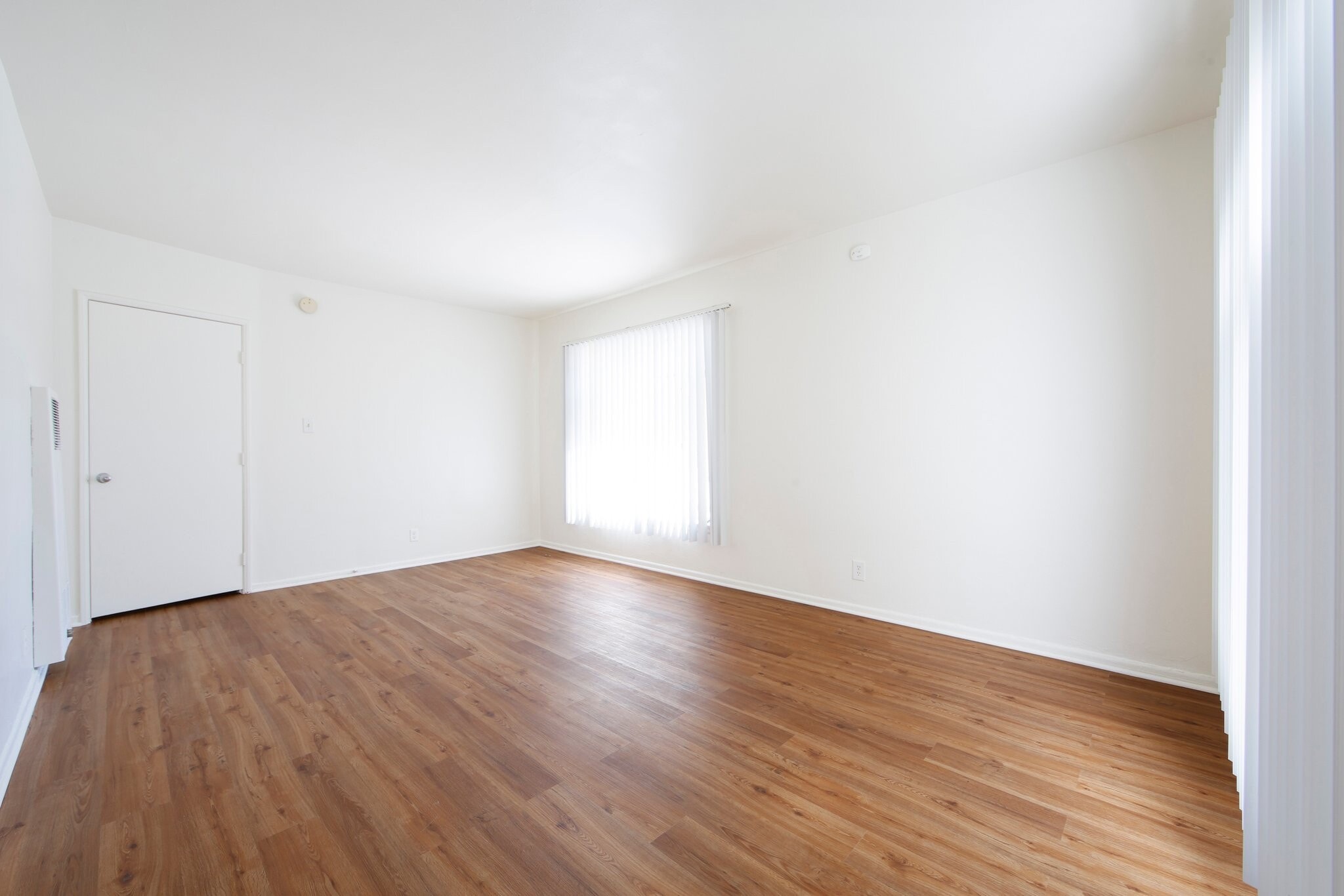 Building Photo - 729 Gayley Ave