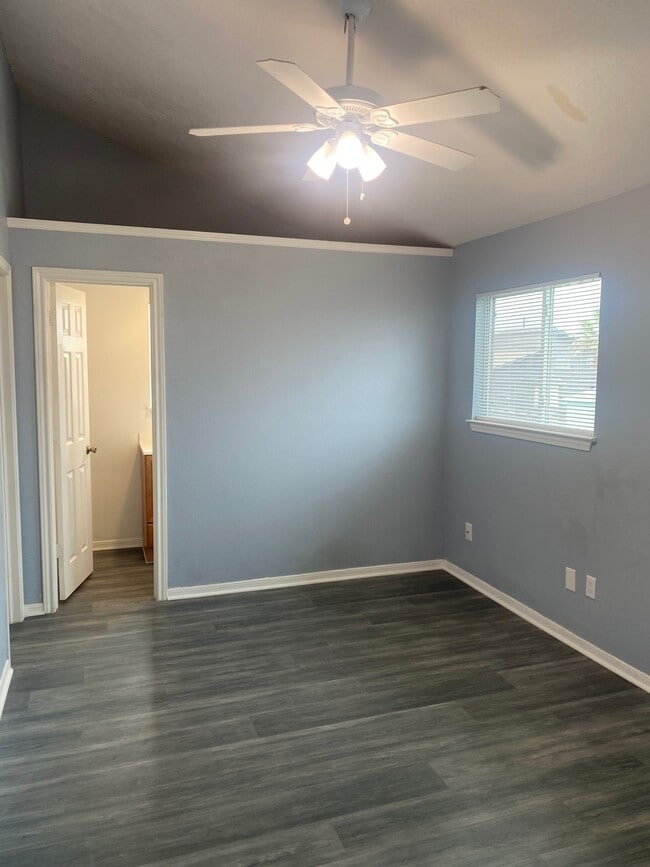 Building Photo - 16712 Fletcher Christian