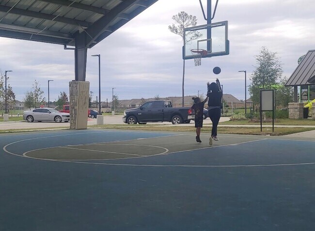 Building Photo - 15307 Davan Springs Dr