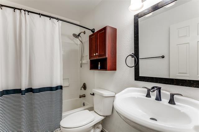 Building Photo - 1112 Day Dream Dr