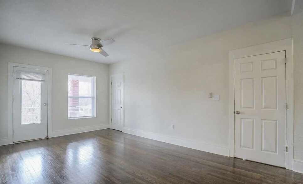 Building Photo - 716 Gladstone Ave