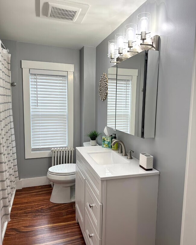 Building Photo - 20 Allessio St