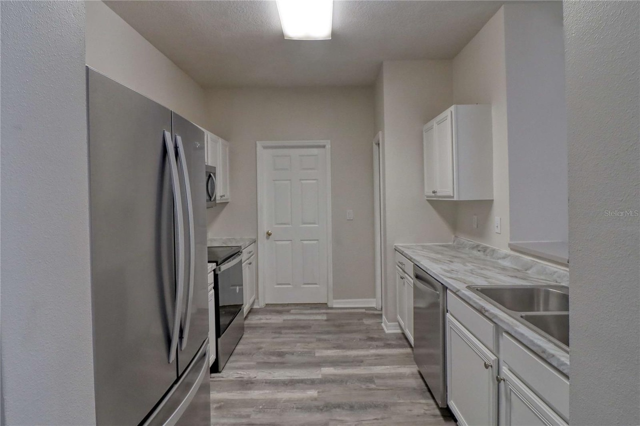 Building Photo - 8509 Broken Willow Ct