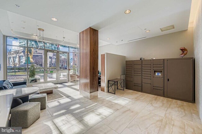 Building Photo - 675 President St