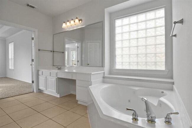Building Photo - 2126 Fortuna Bella Dr