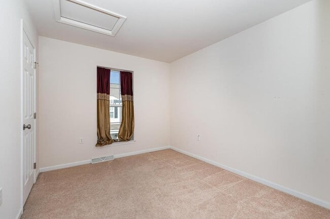 Building Photo - 3029 H Meridian Commons